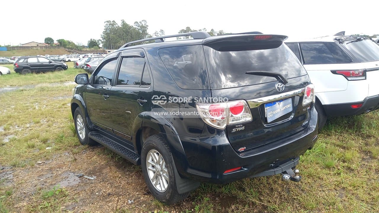 Toyota Hiluxsw4 Srv4x4 2013 — foto 2