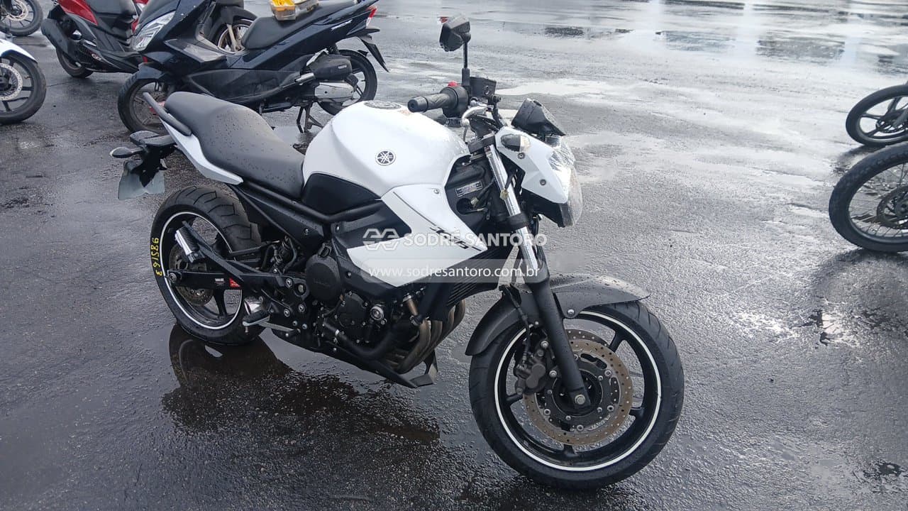 Yamaha Xj6 N 2013, branca