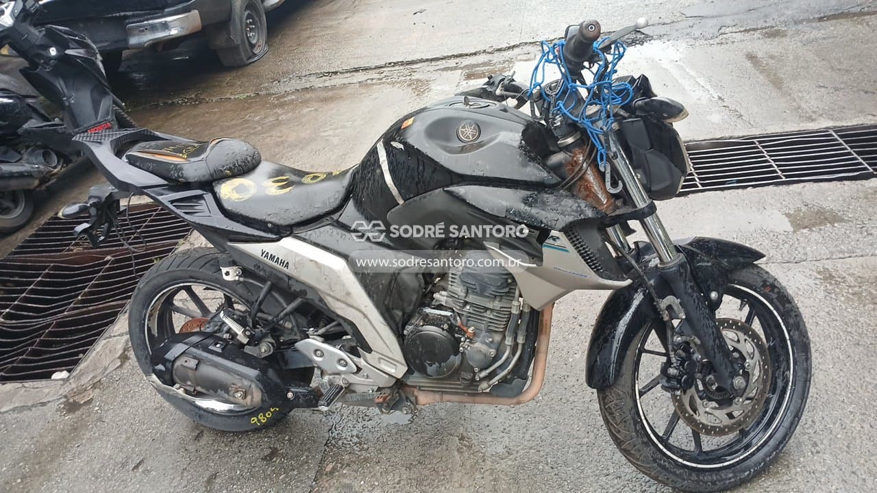 Yamaha FZ 25 Fazer 2018, preta