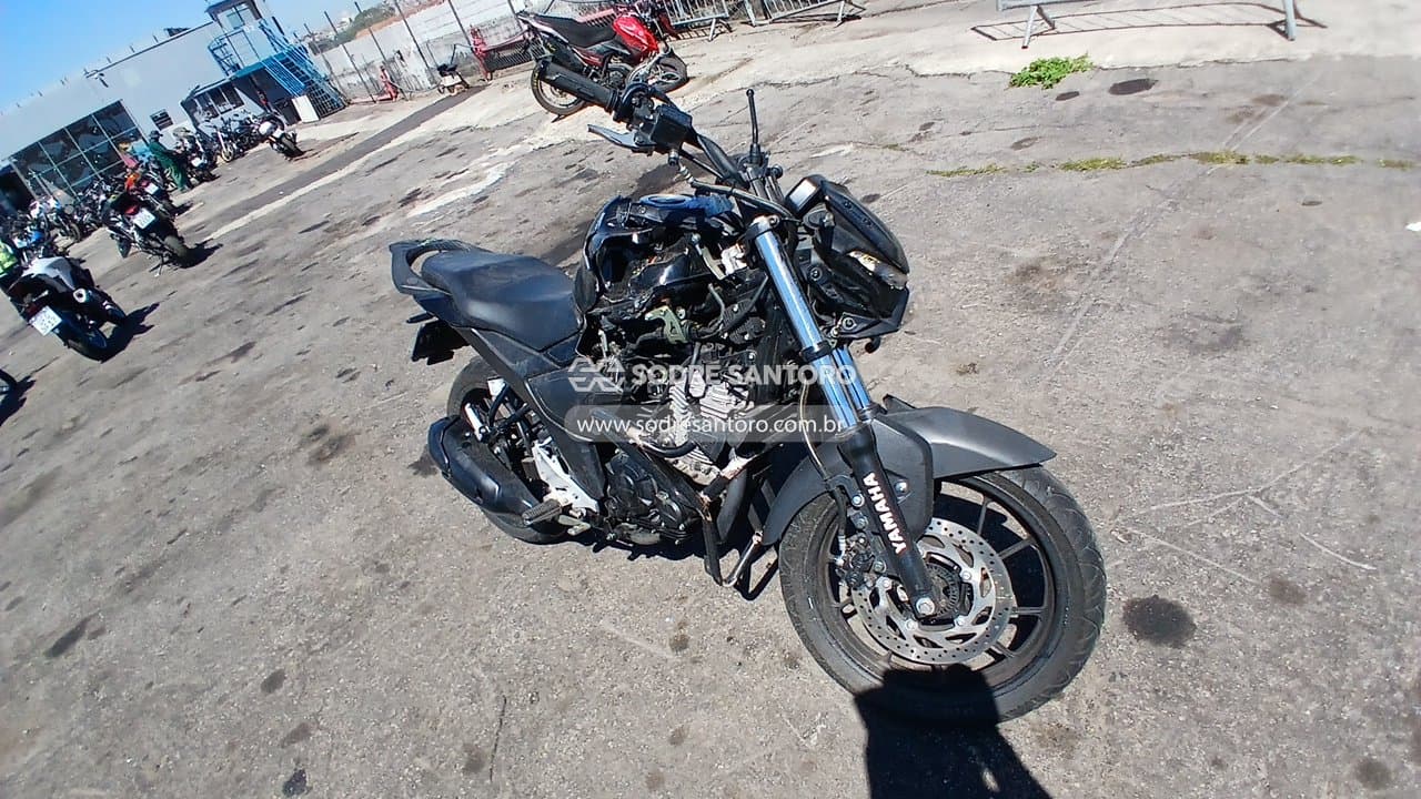 Yamaha FZ 15 Fazer Abs 2024, preta