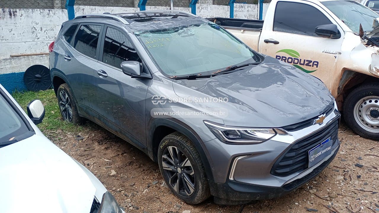 Chevrolet Tracker 2021, cinza