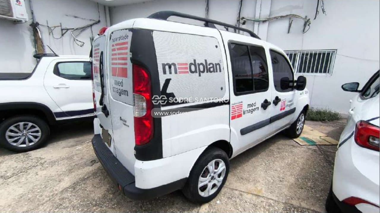 Fiat Doblo Essence 1.8 2015 — foto 3