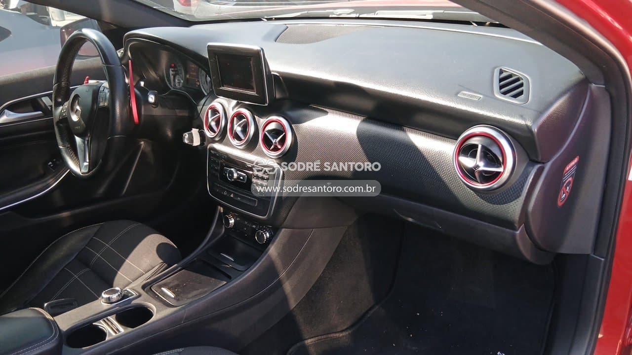 Mercedes-Benz A200 Turbo 2013 — foto 8