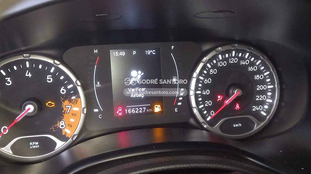 Jeep Renegade 1.8 Autom 2021 — foto 7