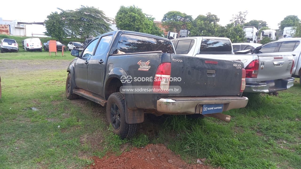 Toyota Hilux Cd4x4 Srv 2010 — foto 2