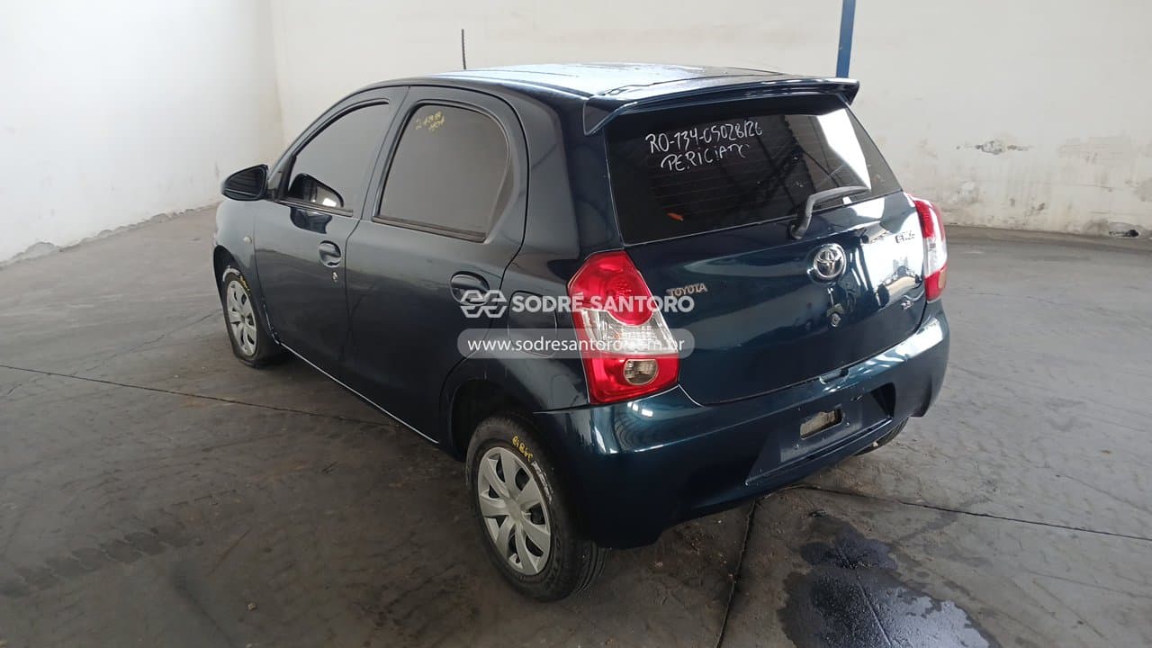 Toyota Etios Hb X 13l Mt 2017 — foto 2