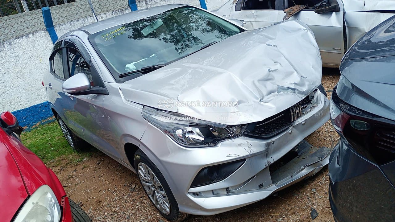 Fiat Cronos Drive 1.3 2022, prata