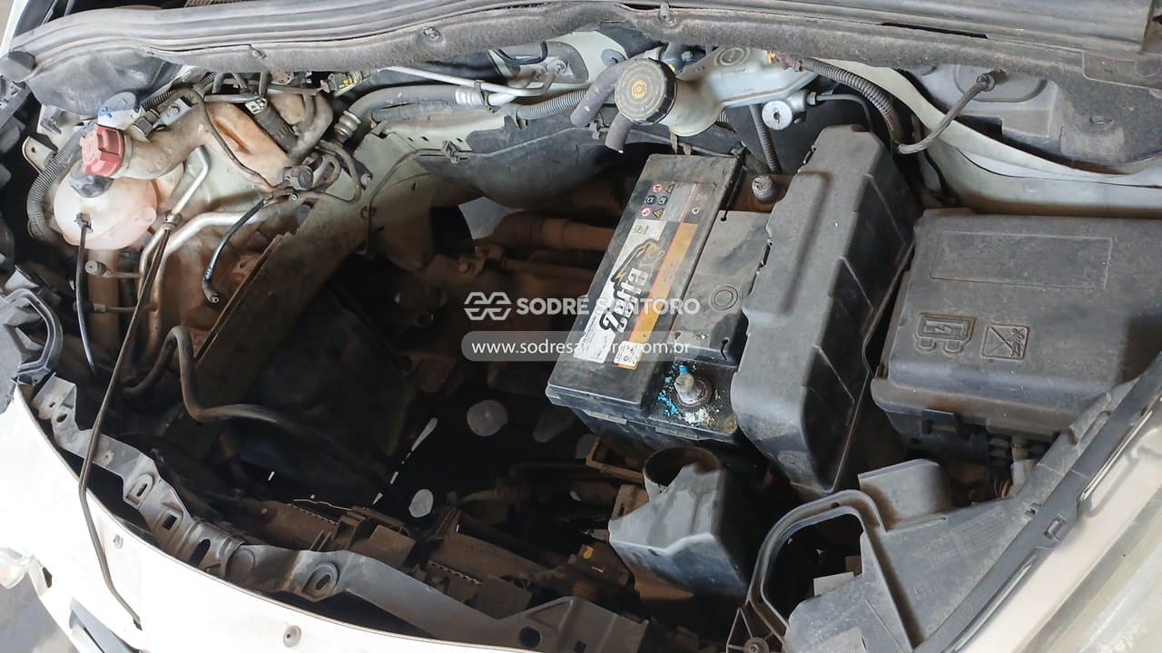 Peugeot 208 Active 2014 — foto 5
