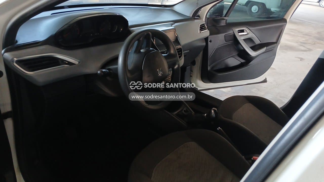 Peugeot 208 Active 2014 — foto 6