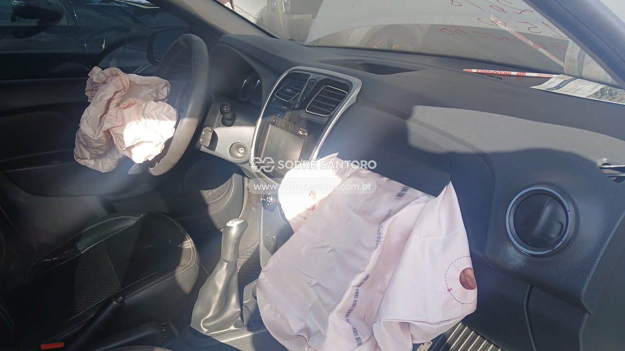 Renault Logan Dyna 16 M 2015 — foto 7