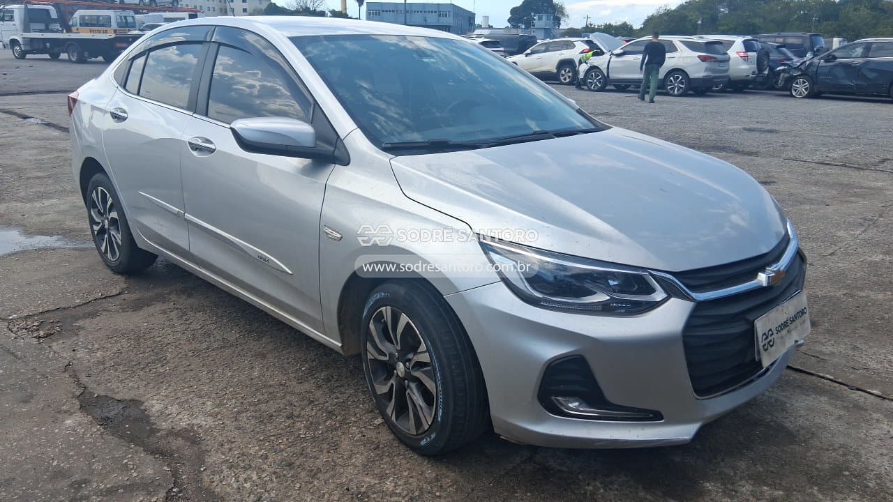 Chevrolet Onix Plus 10tat Pr2 2023, prata