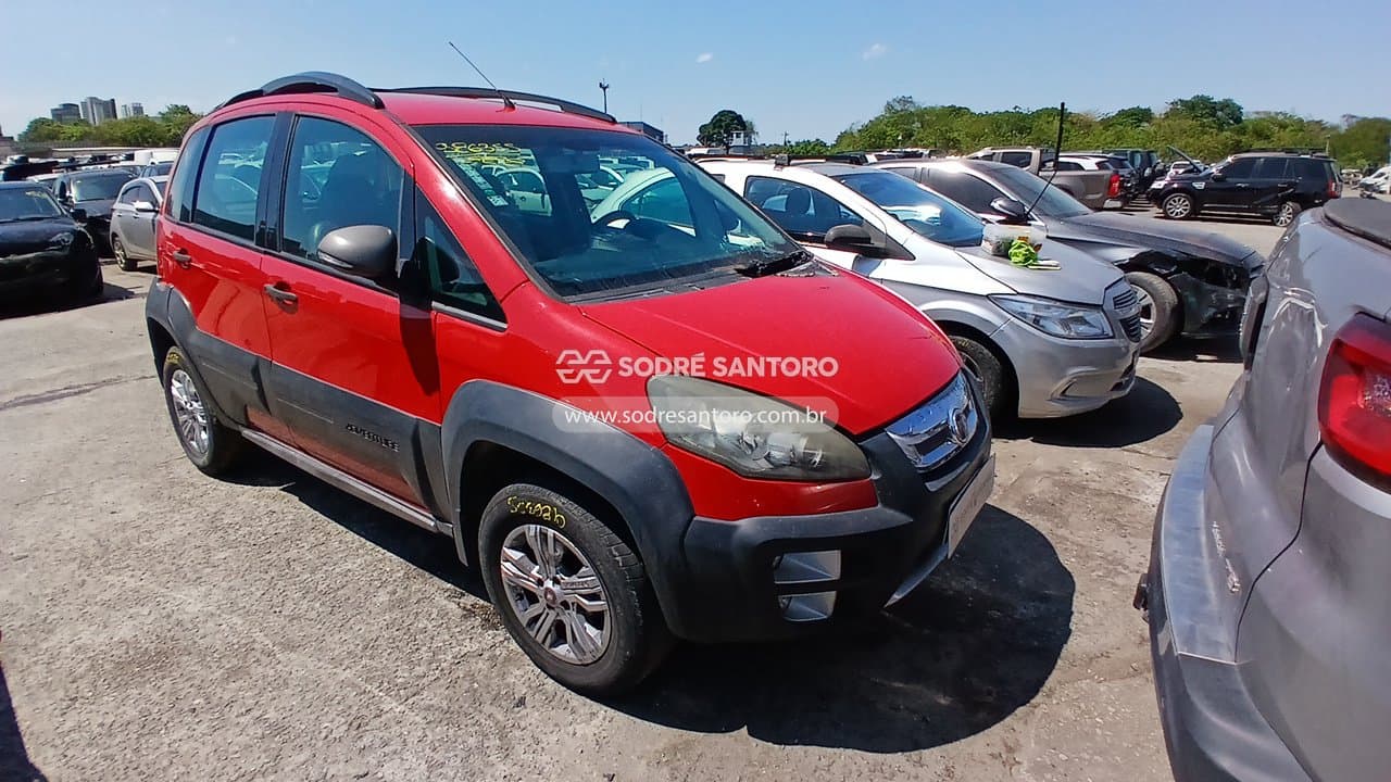 Fiat Idea Adventure 1.8 2012, vermelha