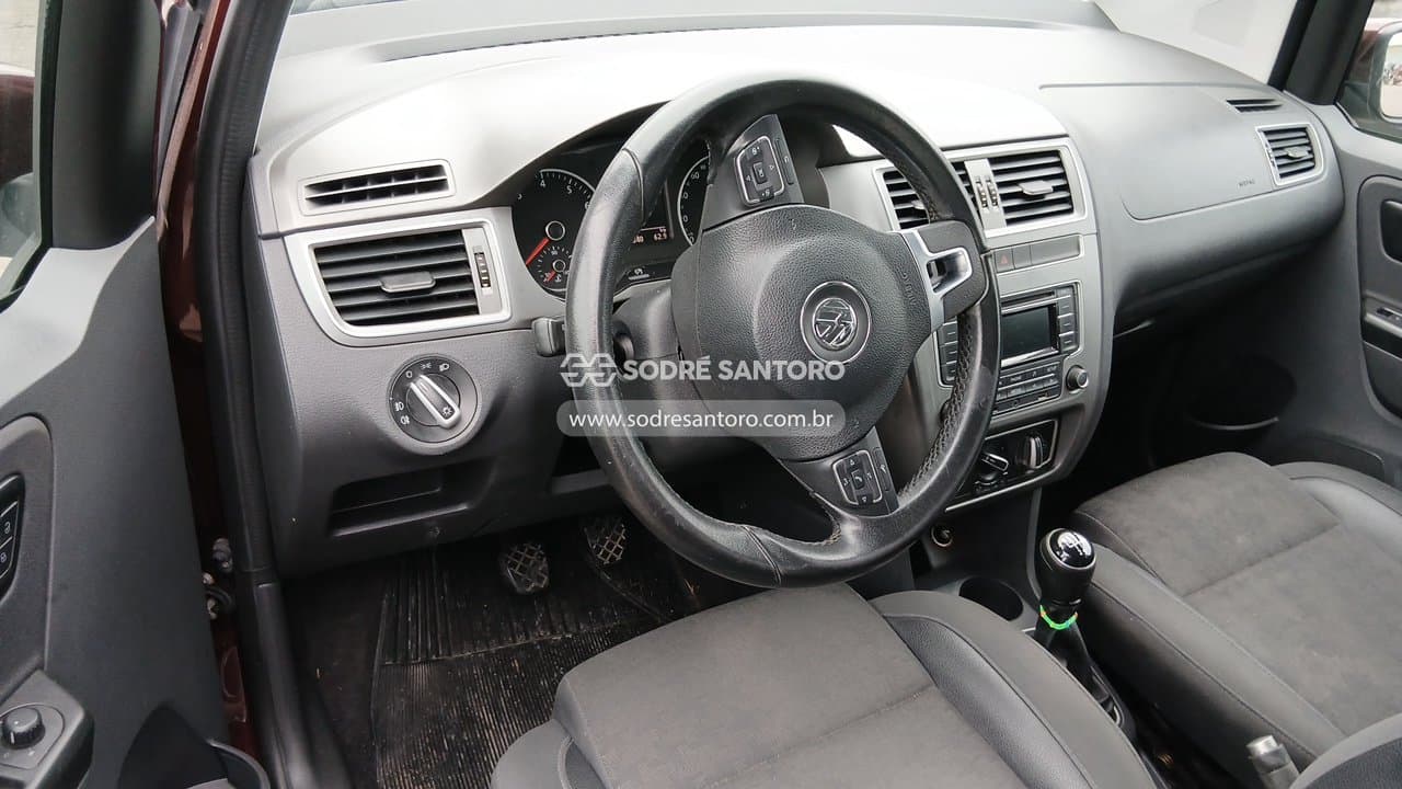 Volkswagen Fox Cl Mb 2015 — foto 6