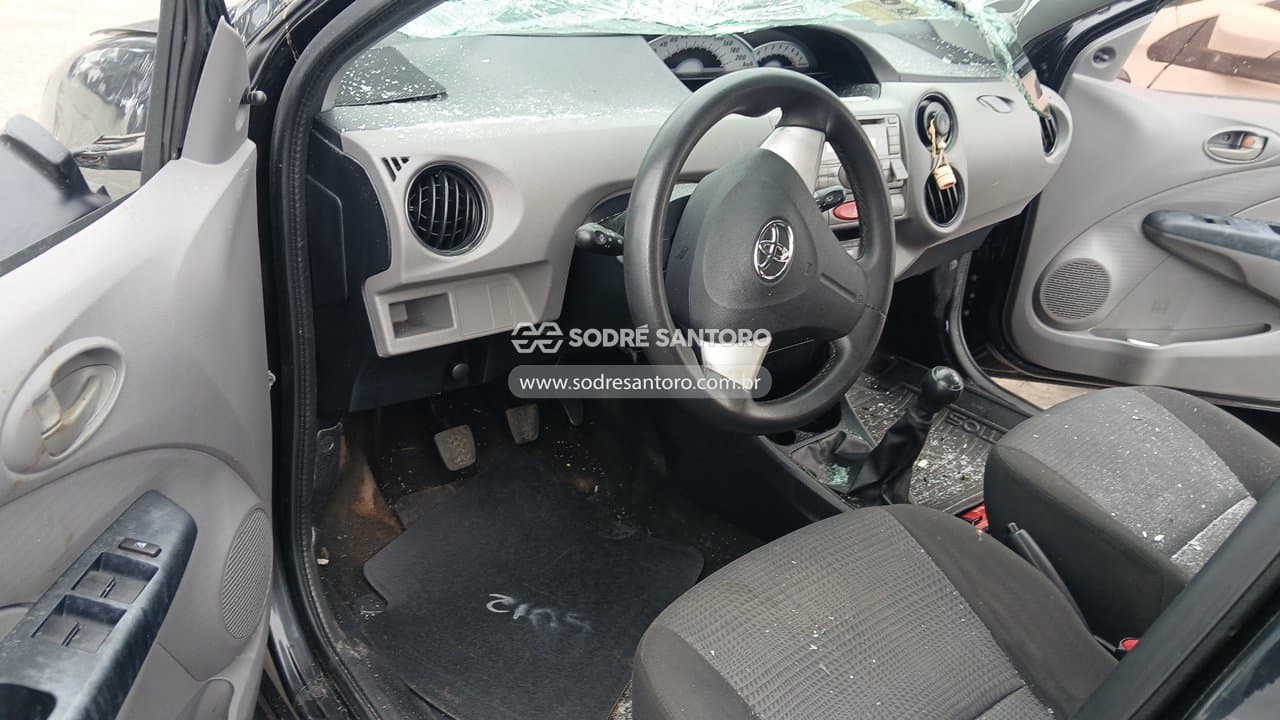Toyota Etios Hb Xs 2013 — foto 6