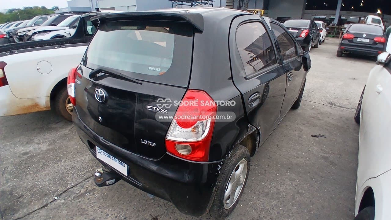 Toyota Etios Hb Xs 2013 — foto 4