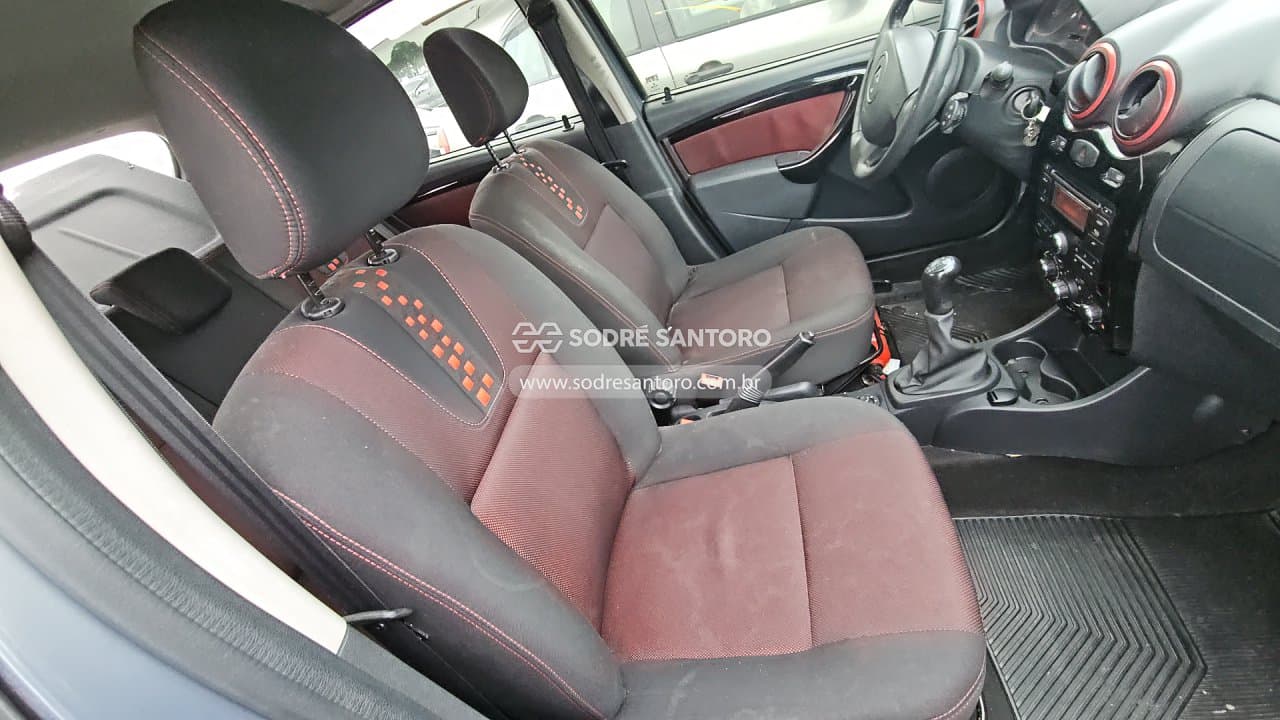 Renault Sandero Stw 16hp 2014 — foto 9