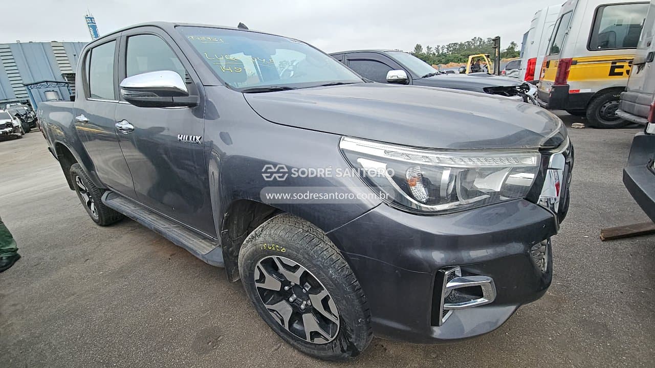 Toyota Hilux Cdsrxa4fd 2020, cinza