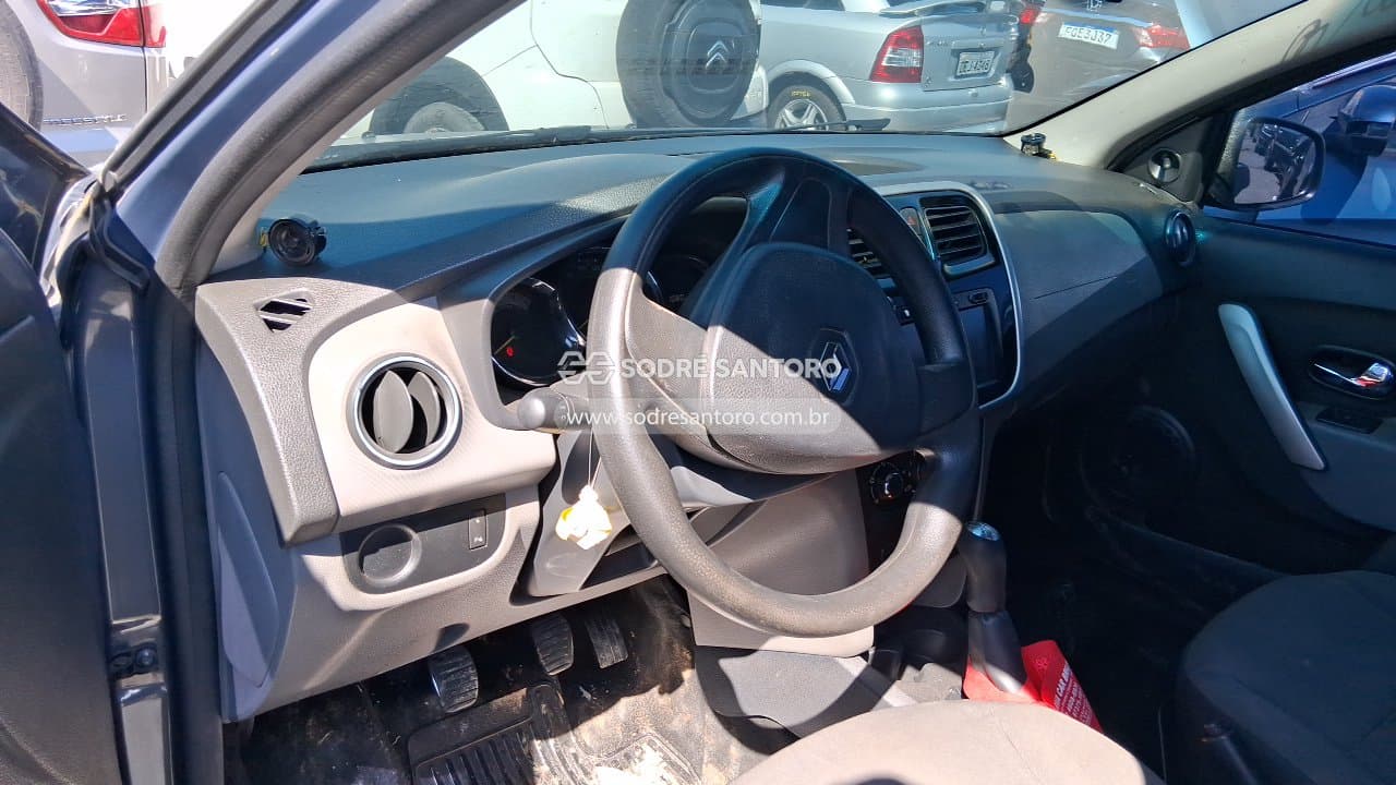 Renault Logan Expr 16 M 2014 — foto 6