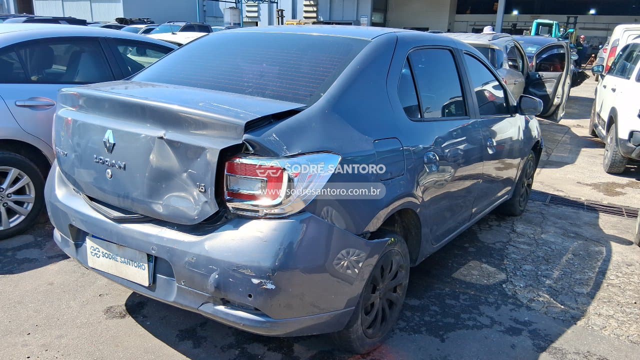 Renault Logan Expr 16 M 2014 — foto 4