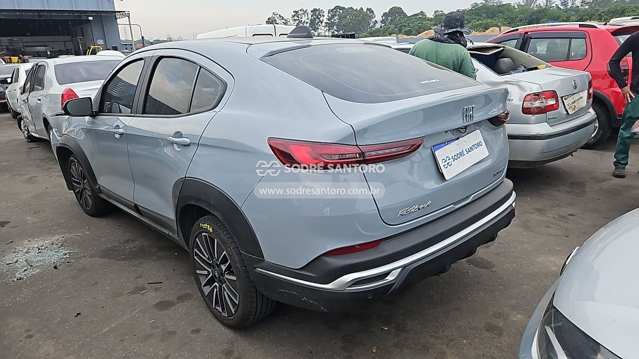 Fiat Fastback Audace Hyb 2026 — foto 2