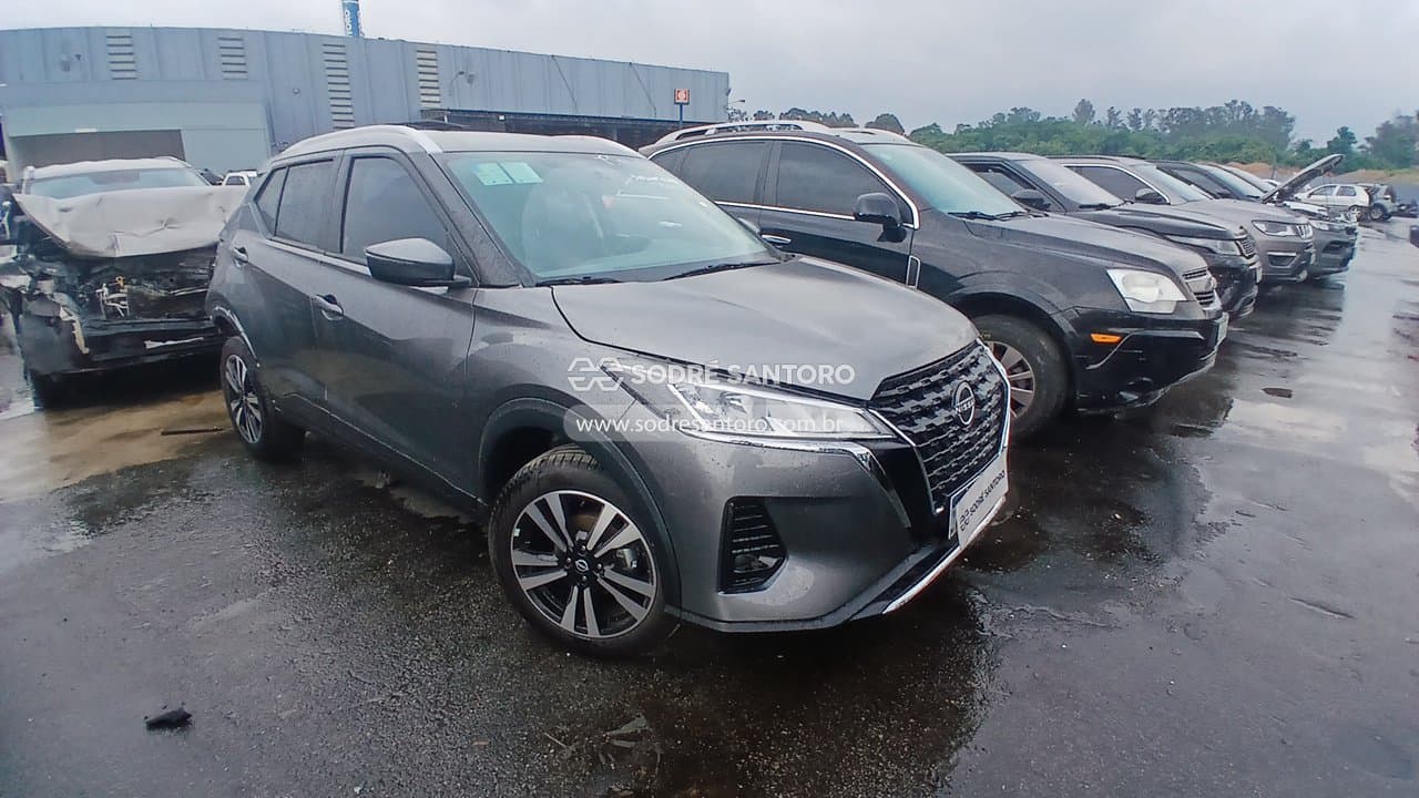 Nissan Kicks Play Sense 2025, cinza