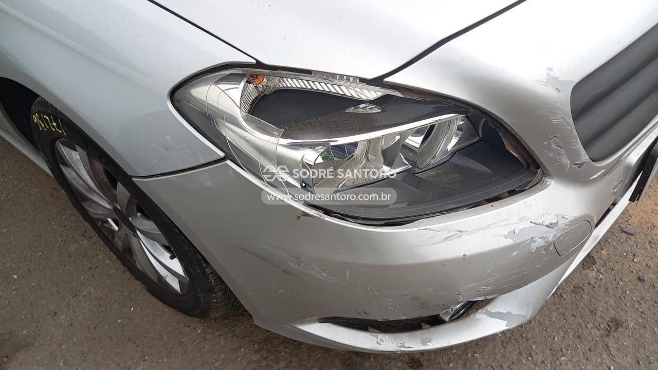 Mercedes-Benz B200cgi 2013 — foto 11