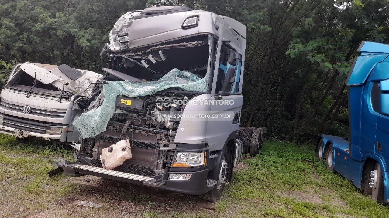 Scania P280 B6x2 2026, prata