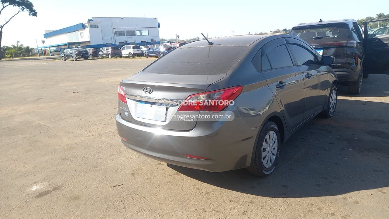 Hyundai Hb20s 1.6m Comf 2014 — foto 4