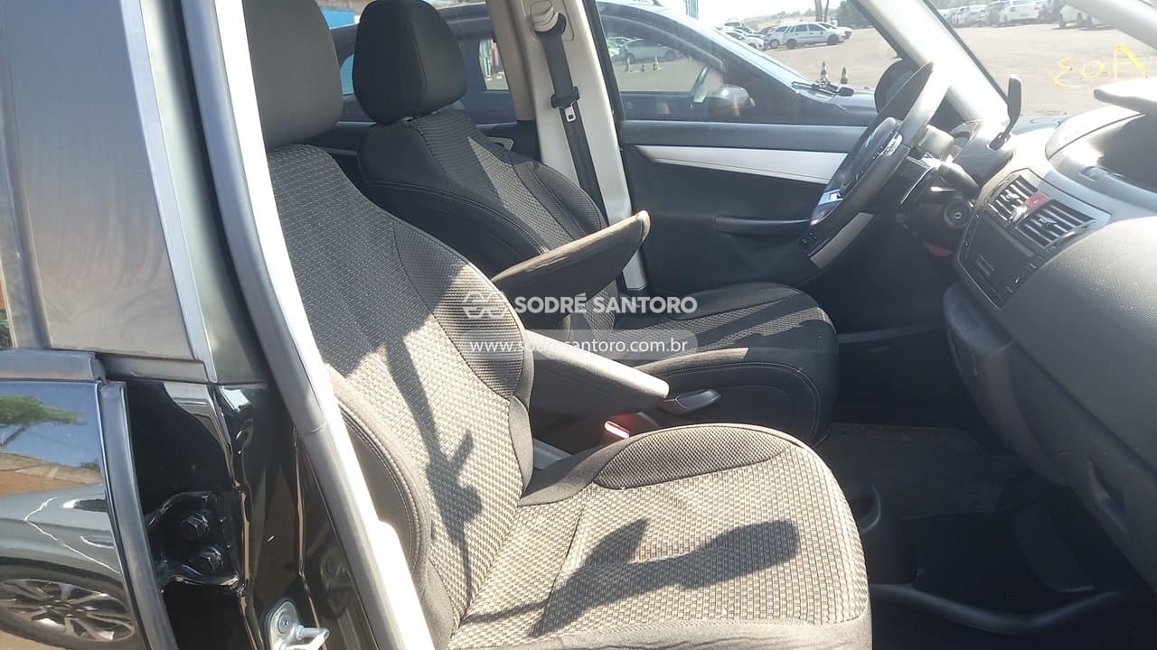 Citroën C4 Pic Glxa 5l 2011 — foto 9