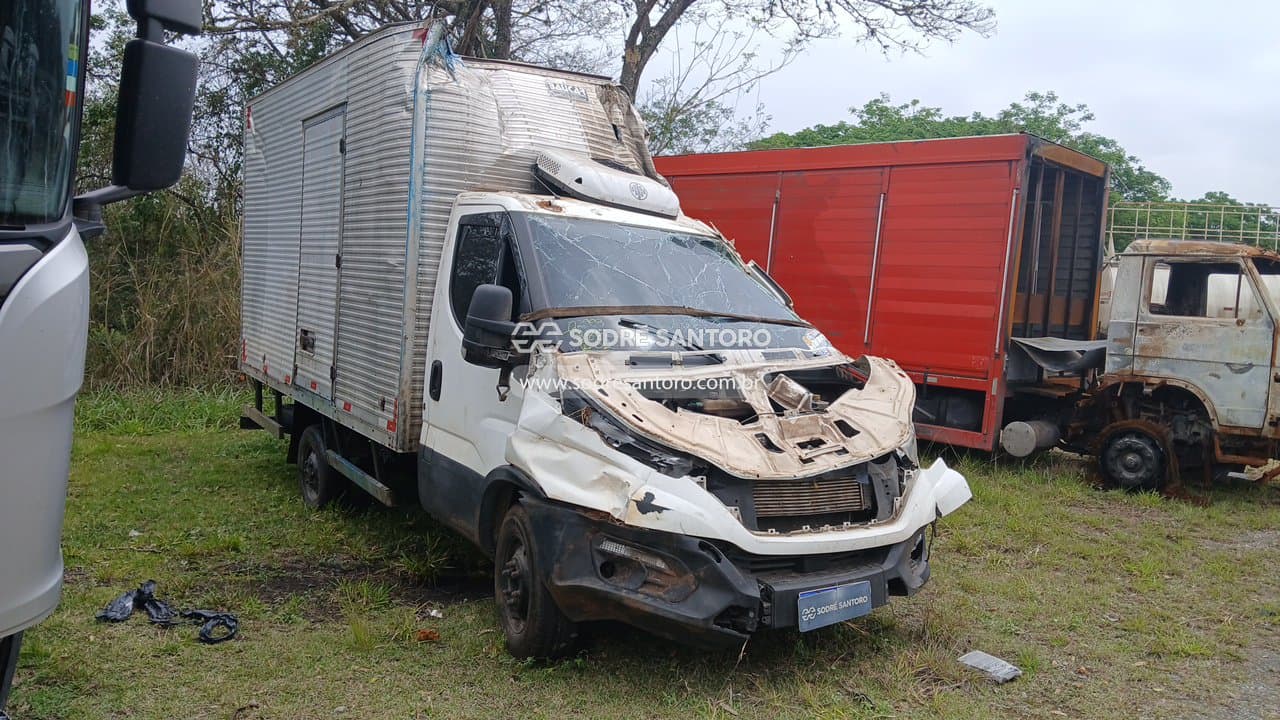 Iveco Daily 35-150cs 2022, branca