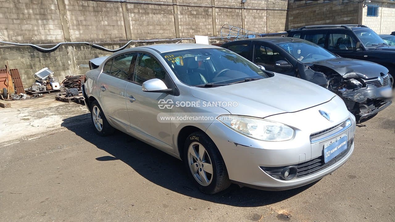 Renault Fluence Dyn20m 2013, prata