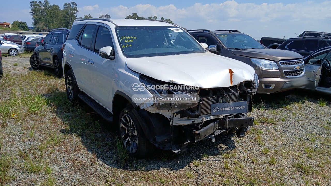 Toyota Hilux Swsrxa4rd 2024, branca