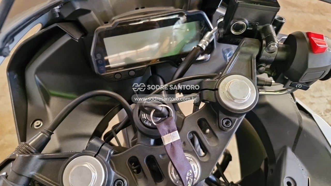 Yamaha Yzf R15 Abs 2024 — foto 8