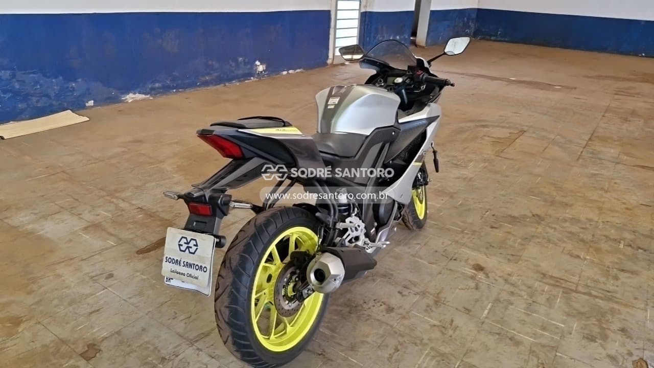 Yamaha Yzf R15 Abs 2024 — foto 4