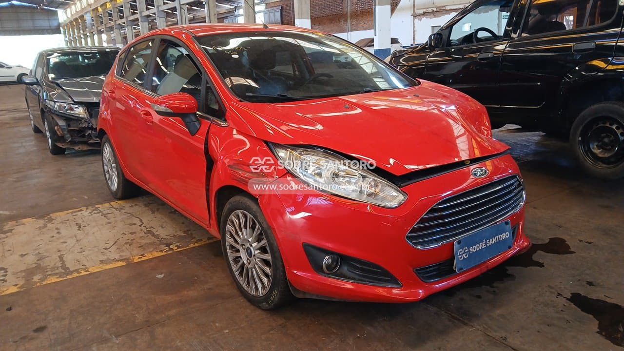 Ford Fiesta Ha 1.6l Ti a 2014, vermelha