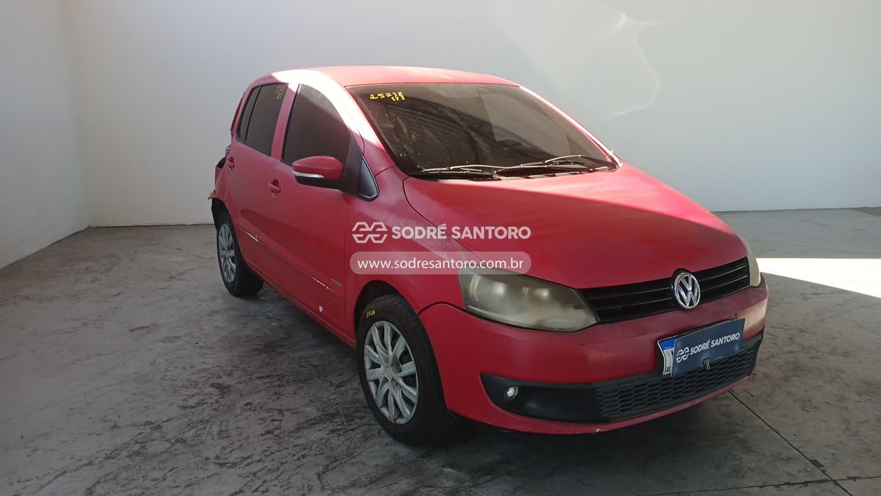 Volkswagen Fox 1.0 2011, vermelha