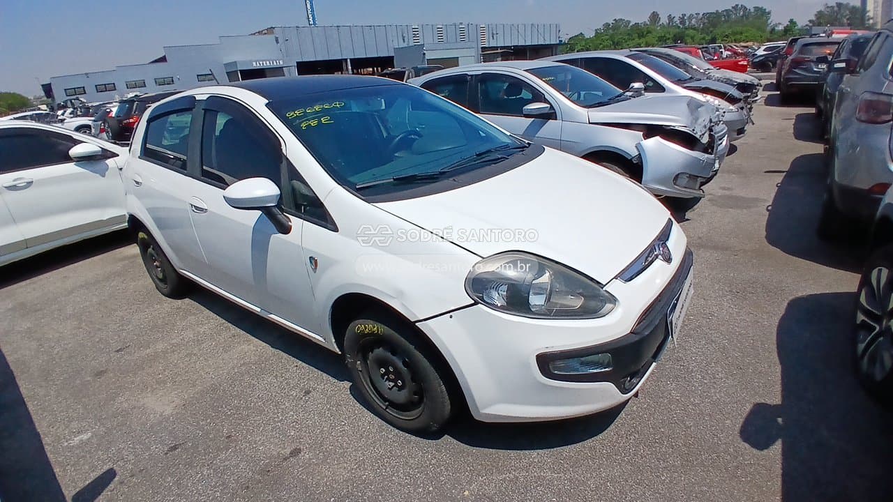 Fiat Punto Attractive 2013, branca