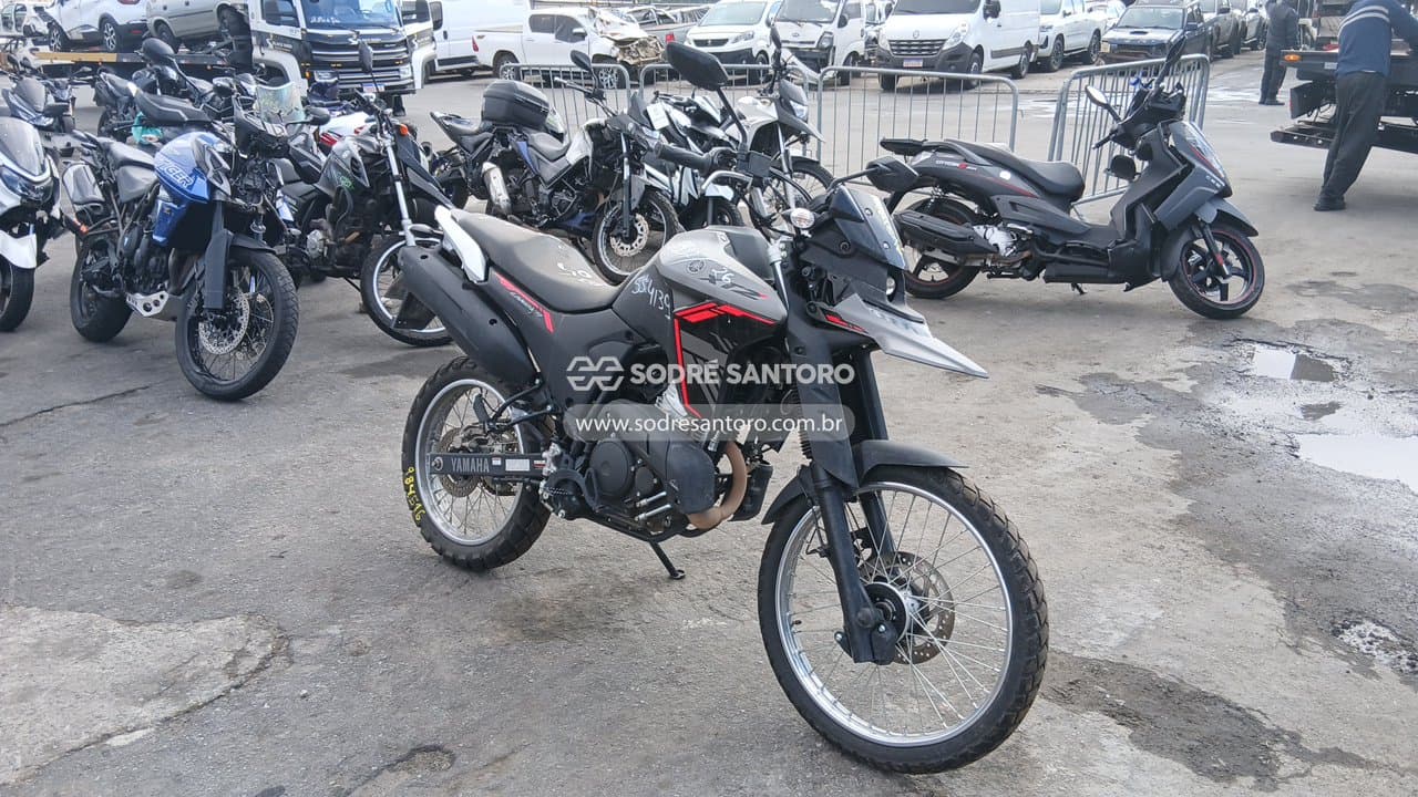Yamaha Xtz 250 Lander 2025, cinza