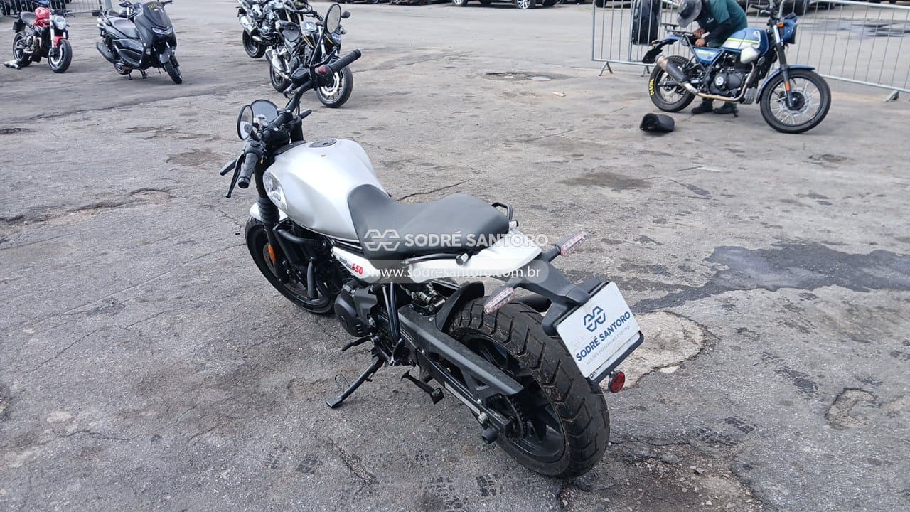 Royal Enfield Guerrilla 450 2026 — foto 2