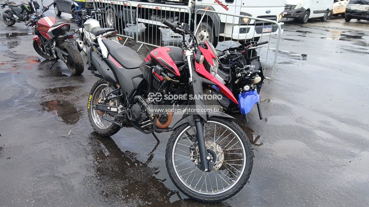 Yamaha Xtz 250 Lander 2024, vermelha