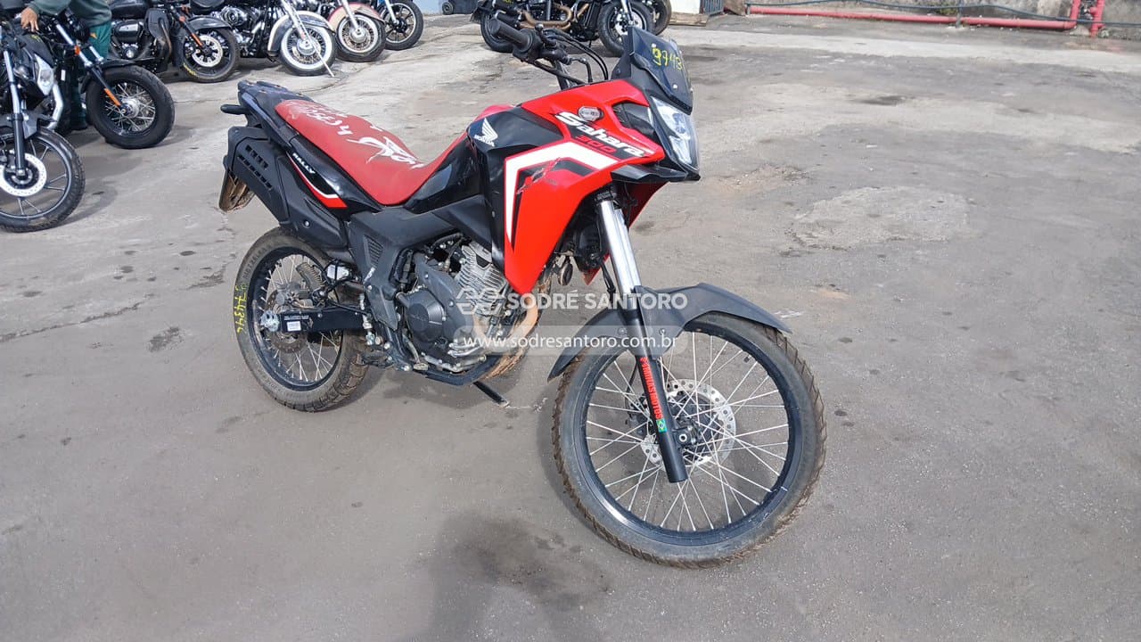 Honda Xre 300 Sahara Ral 2025, vermelha