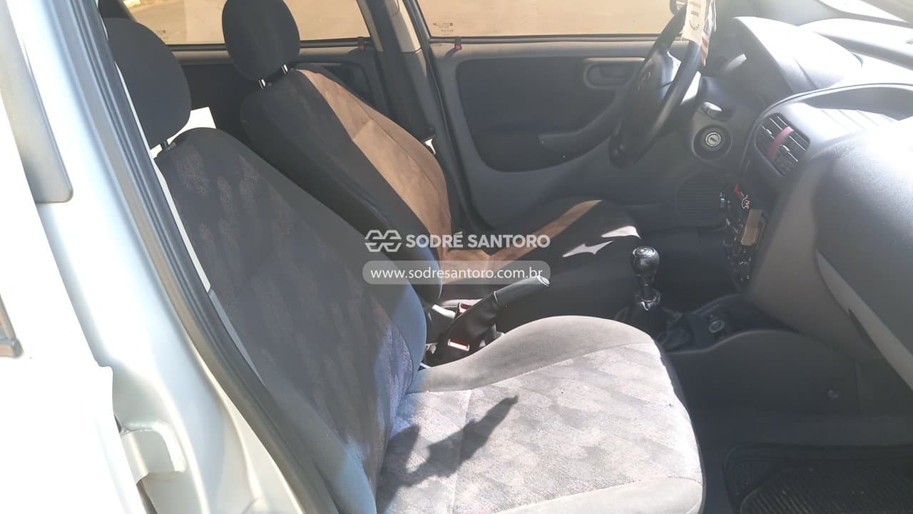 Chevrolet Corsa Hatch 2003 — foto 9