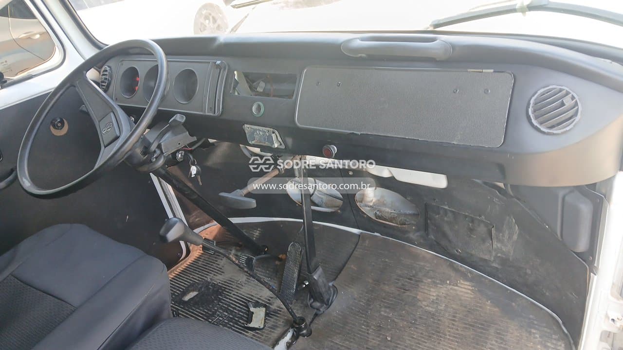Volkswagen Kombi 1997 — foto 8