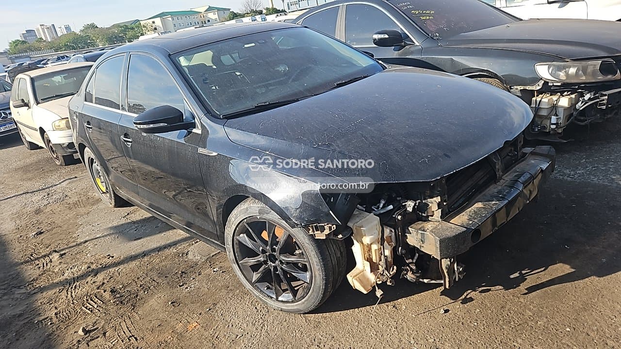 Volkswagen Jetta 2.0t 2011, preta