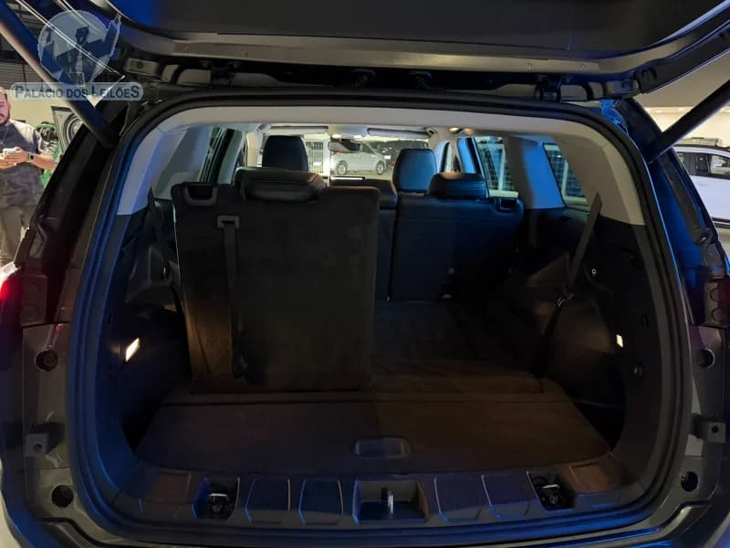 Jeep Commander LIM T 2025 — foto 14