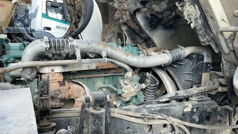 Volvo VM 330 6x4r 2017 — foto 11