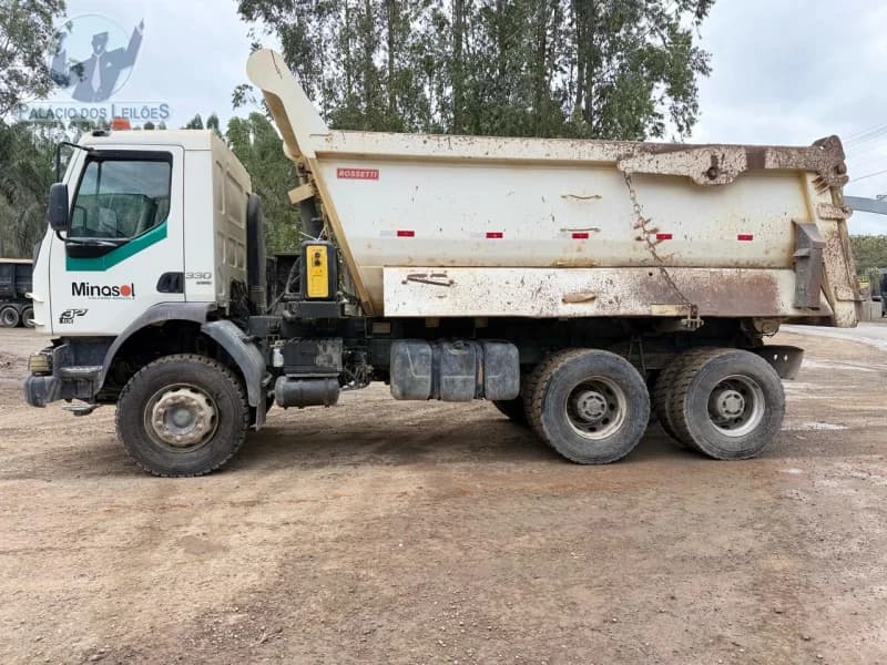 Volvo VM 330 6x4r 2017 — foto 2