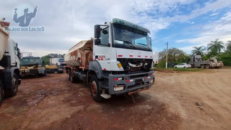 Mercedes-Benz Axor 33406x4 2012 — foto 3