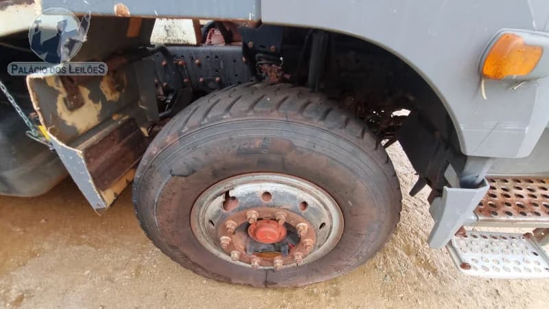 Mercedes-Benz Axor 33406x4 2011 — foto 11