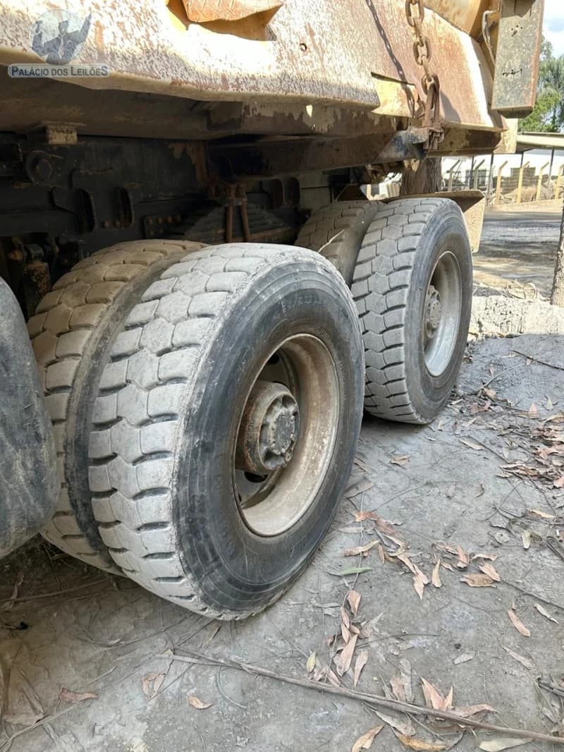 Volvo VM 330 6x4r 2017 — foto 13